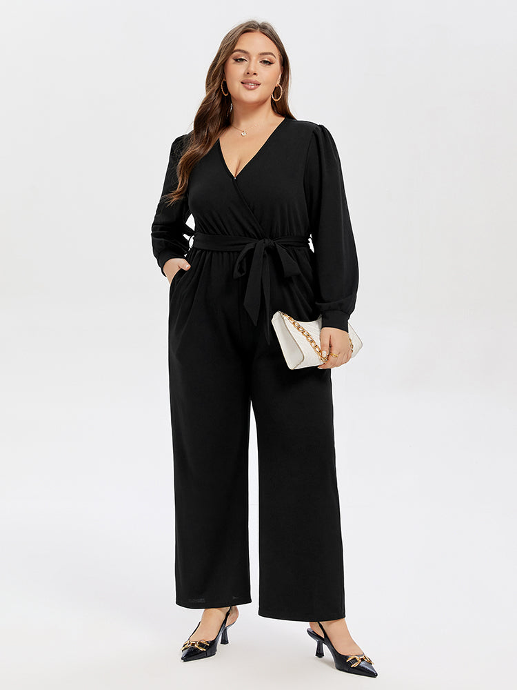 Jumpsuit mit Gürtel und V-Ausschnitt und Laternenärmeln