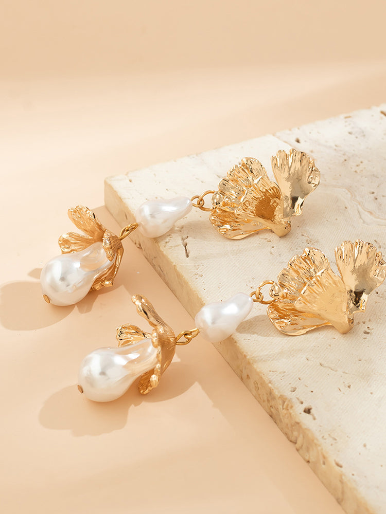 Irregular Floral Pearl Blooming Earrings