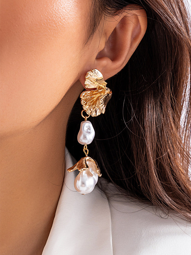 Irregular Floral Pearl Blooming Earrings