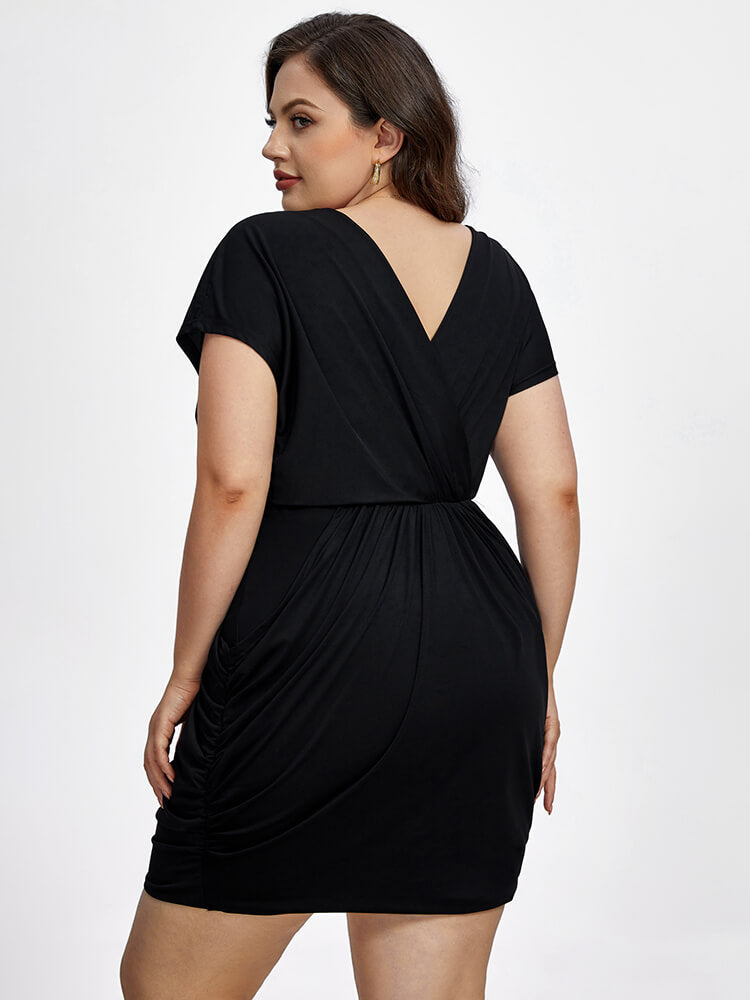 Plus Black Crisscross V-Neck Elastic Waist Ruched Dress