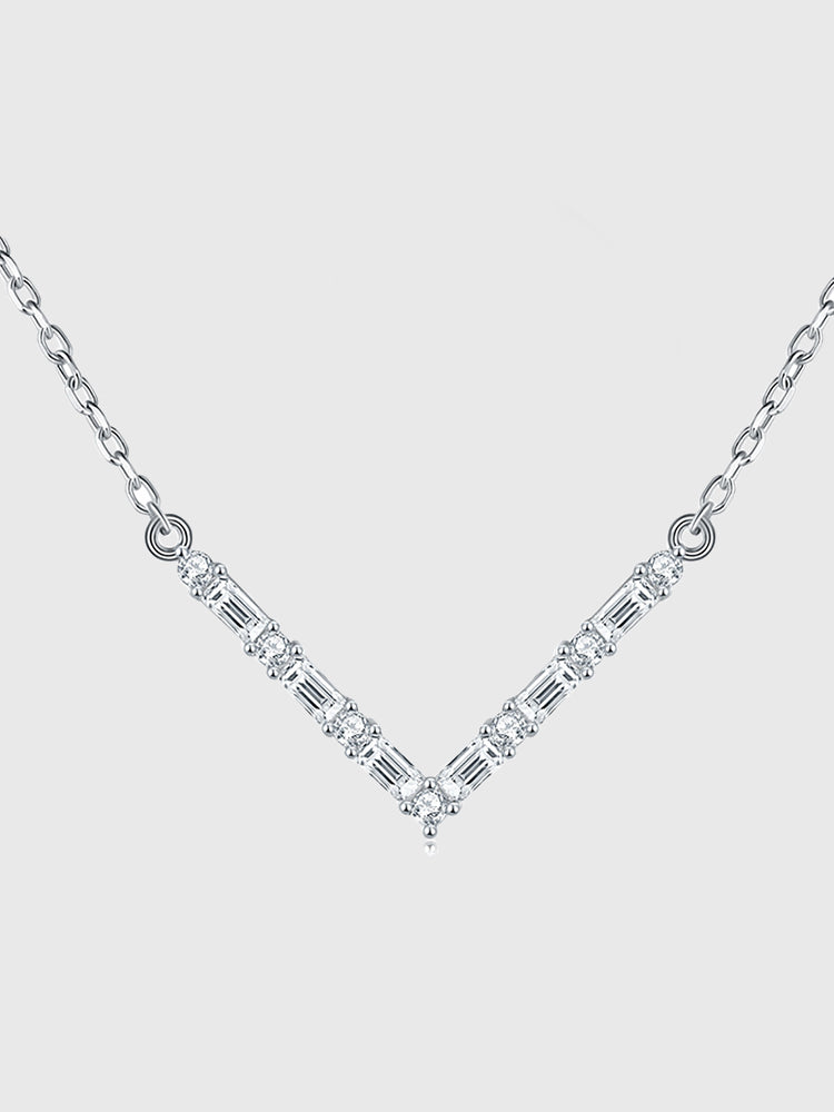 S925 Silver & 18k Gold V-Shaped Moissanite Necklace